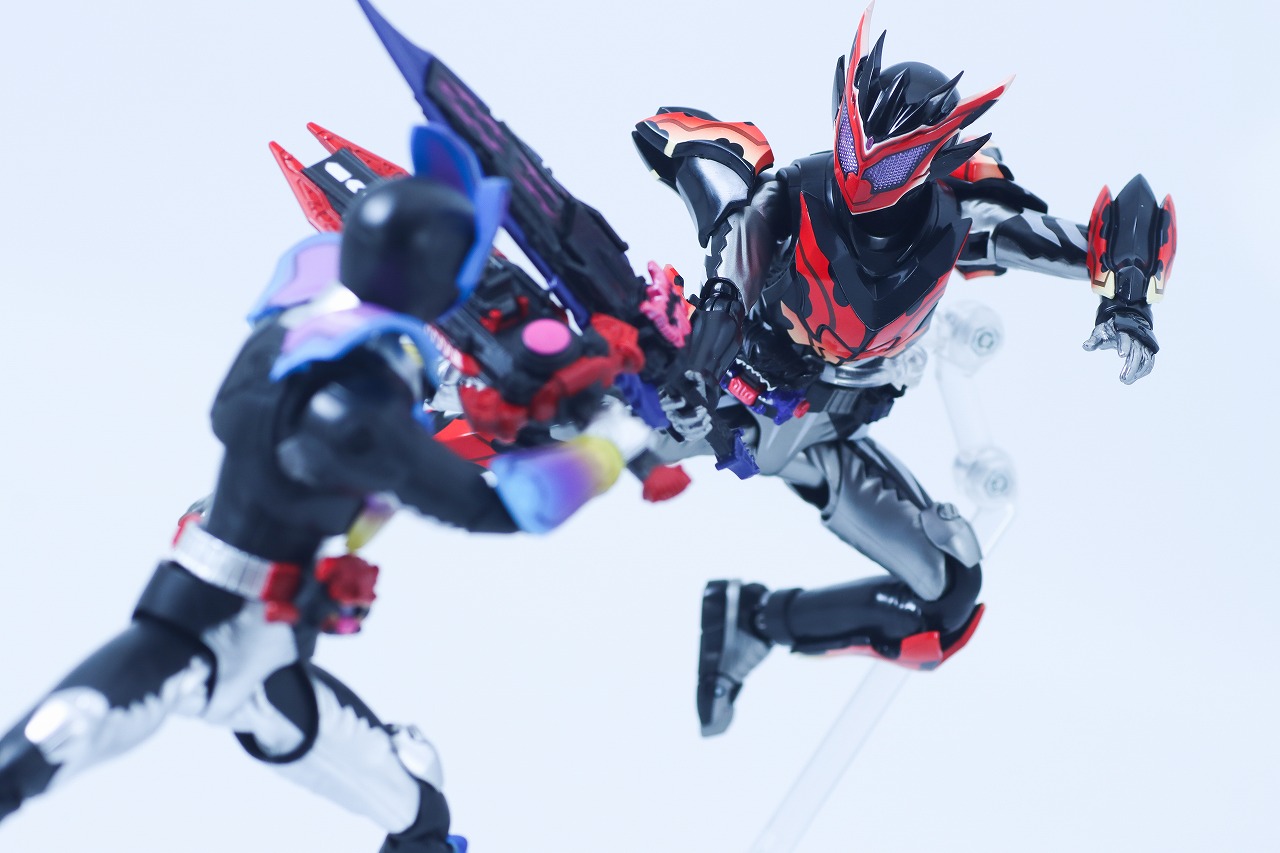 S.H.フィギュアーツ　仮面ライダービターガヴ スパーキングミフォーム　レビュー　アクション　仮面ライダーガヴ ポッピングミフォーム