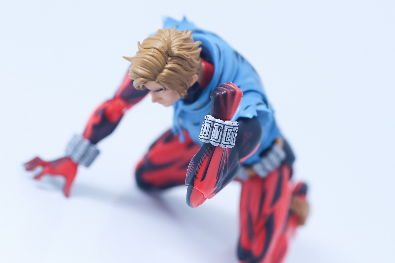 S.H.フィギュアーツ　スカーレット・スパイダー（スパイダーマン：アクロス・ザ・スパイダーバース）　レビュー　アクション
