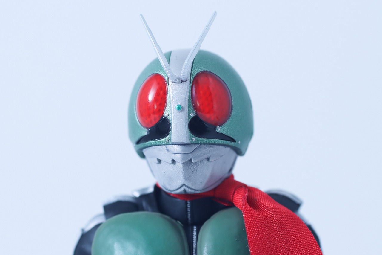 S.H.フィギュアーツ 真骨彫製法　仮面ライダー新2号 栄光の昭和ライダーエディション　レビュー　本体