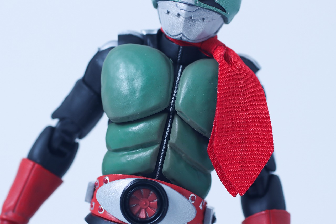 S.H.フィギュアーツ 真骨彫製法　仮面ライダー新2号 栄光の昭和ライダーエディション　レビュー　本体