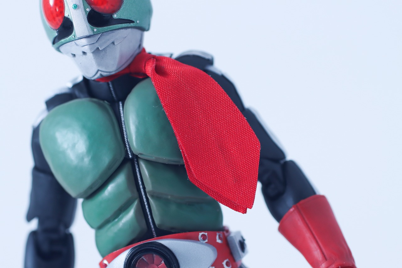 S.H.フィギュアーツ 真骨彫製法　仮面ライダー新2号 栄光の昭和ライダーエディション　レビュー　本体