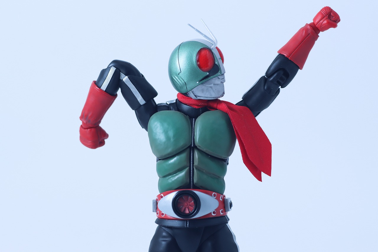 S.H.フィギュアーツ 真骨彫製法　仮面ライダー新2号 栄光の昭和ライダーエディション　レビュー　可動範囲