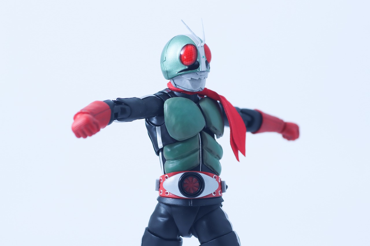 S.H.フィギュアーツ 真骨彫製法　仮面ライダー新2号 栄光の昭和ライダーエディション　レビュー　可動範囲