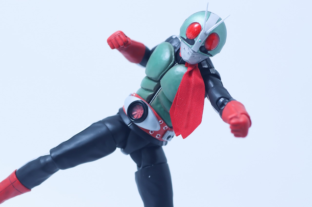 S.H.フィギュアーツ 真骨彫製法　仮面ライダー新2号 栄光の昭和ライダーエディション　レビュー　アクション
