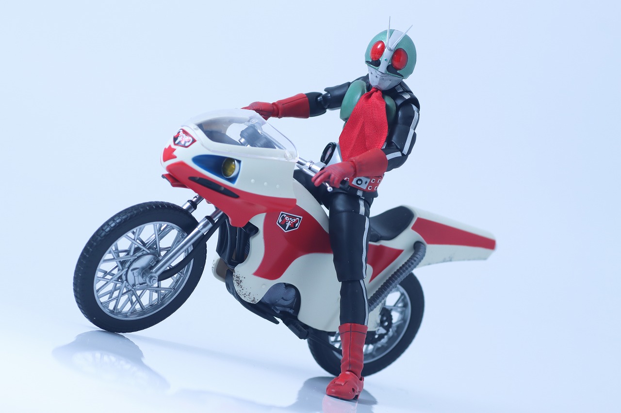 S.H.フィギュアーツ 真骨彫製法　仮面ライダー新2号 栄光の昭和ライダーエディション　レビュー　アクション　新サイクロン号