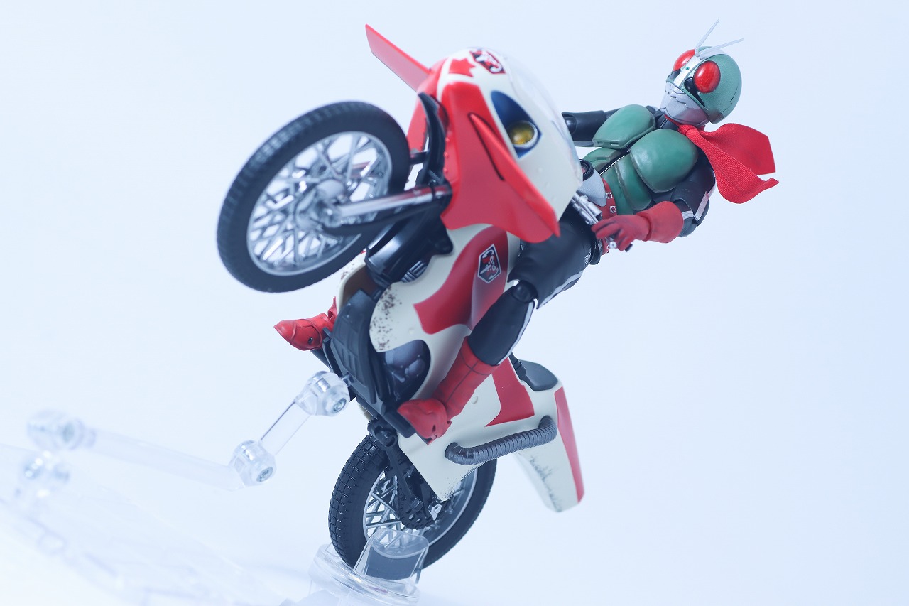 S.H.フィギュアーツ 真骨彫製法　仮面ライダー新2号 栄光の昭和ライダーエディション　レビュー　アクション　新サイクロン号