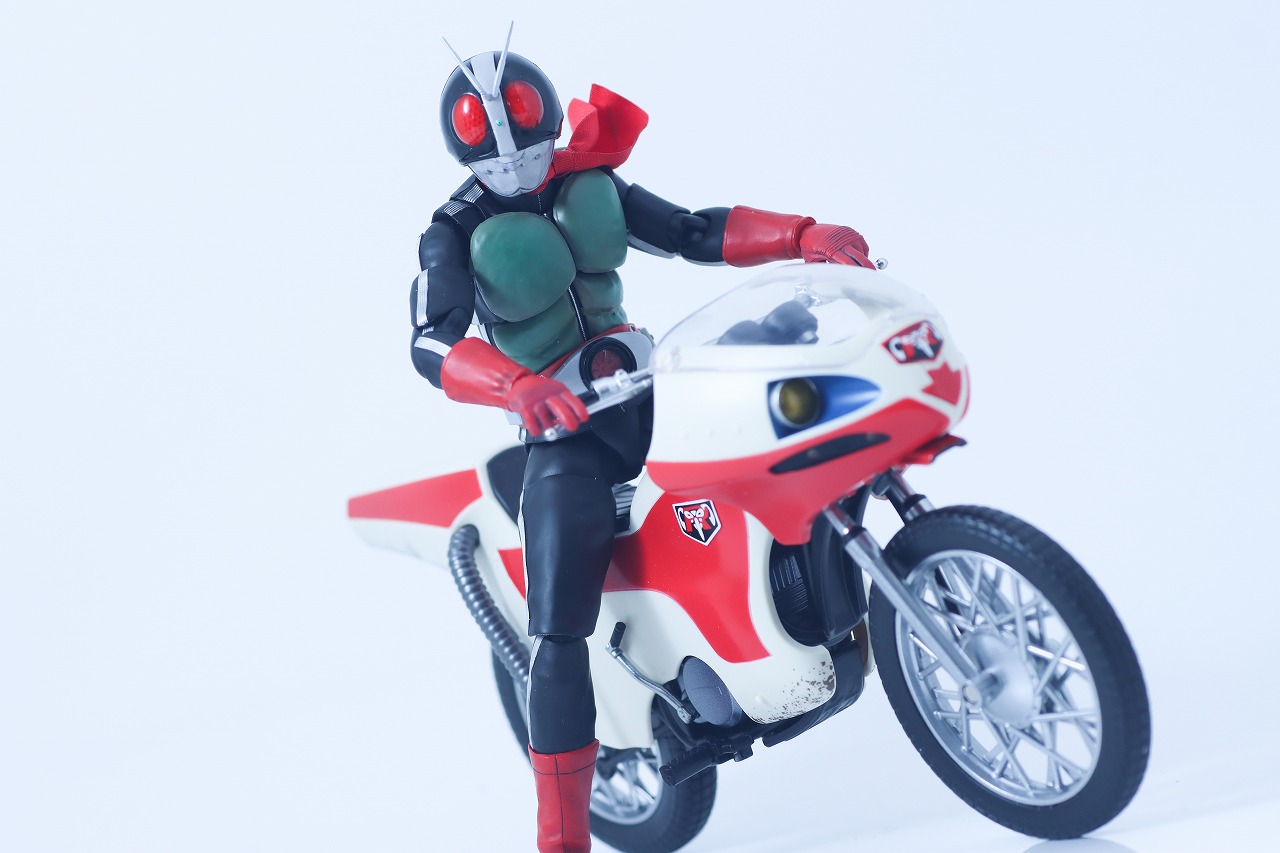 S.H.フィギュアーツ 真骨彫製法　仮面ライダー新2号 栄光の昭和ライダーエディション　レビュー　アクション　新サイクロン号