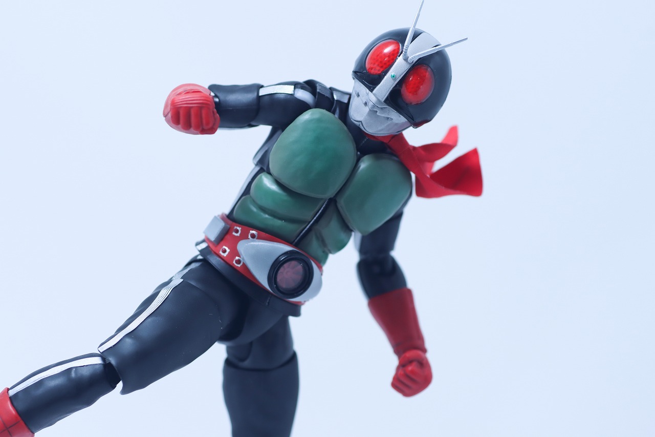 S.H.フィギュアーツ 真骨彫製法　仮面ライダー新2号 栄光の昭和ライダーエディション　レビュー　アクション