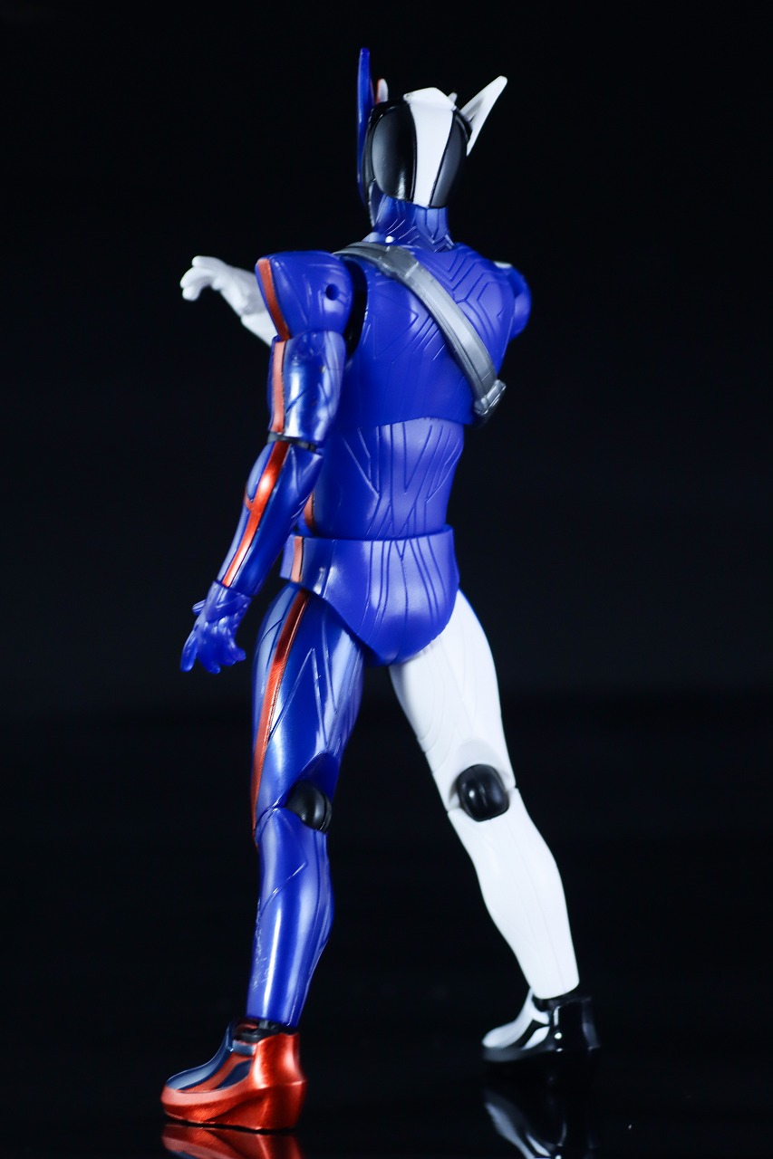 仮面ライダーアクションフィギュア 仮面ライダーノクス　レビュー　本体