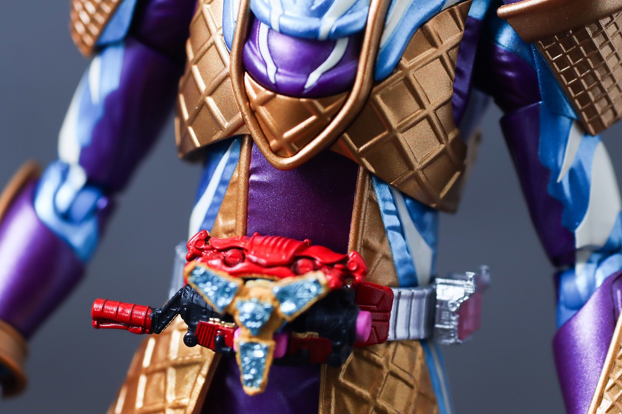 S.H.フィギュアーツ　仮面ライダーガヴ ブリザードソルベフォーム　レビュー　本体