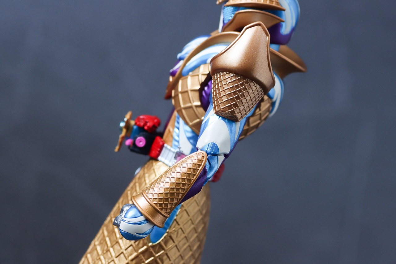 S.H.フィギュアーツ　仮面ライダーガヴ ブリザードソルベフォーム　レビュー　本体