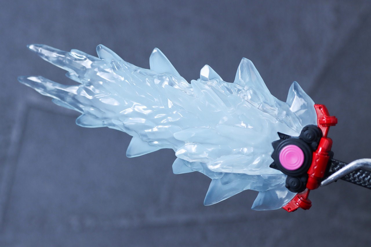 S.H.フィギュアーツ　仮面ライダーガヴ ブリザードソルベフォーム　レビュー　付属品　氷結　ガヴガブレイド