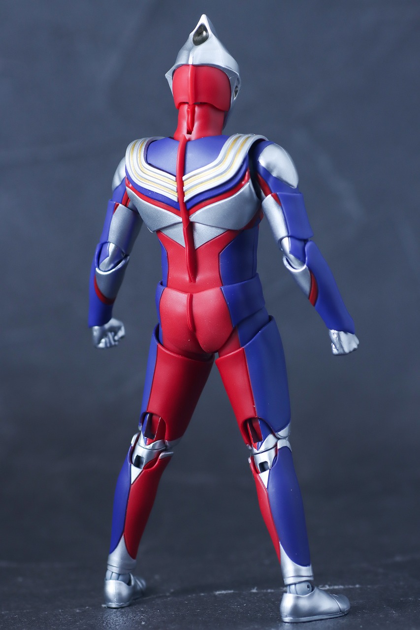 S.H.フィギュアーツ 真骨彫製法　ウルトラマンティガ マルチタイプ ウルトラの星Edition　レビュー　本体