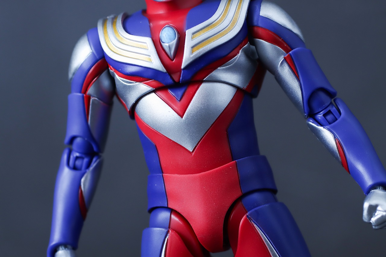 S.H.フィギュアーツ 真骨彫製法　ウルトラマンティガ マルチタイプ ウルトラの星Edition　レビュー　本体