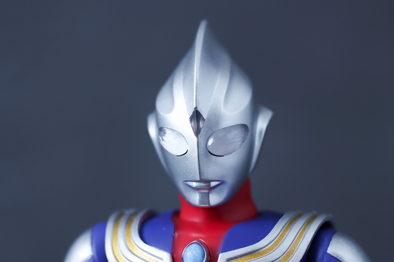 S.H.フィギュアーツ 真骨彫製法　ウルトラマンティガ マルチタイプ ウルトラの星Edition　レビュー　本体