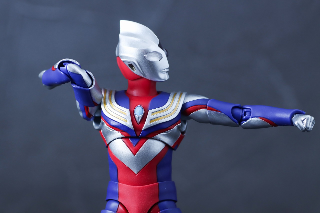 S.H.フィギュアーツ 真骨彫製法　ウルトラマンティガ マルチタイプ ウルトラの星Edition　レビュー　可動範囲