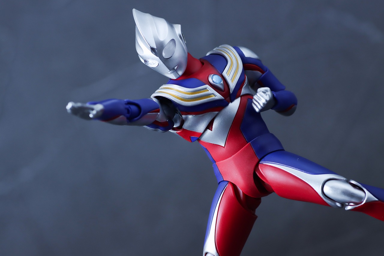 S.H.フィギュアーツ 真骨彫製法　ウルトラマンティガ マルチタイプ ウルトラの星Edition　レビュー　アクション
