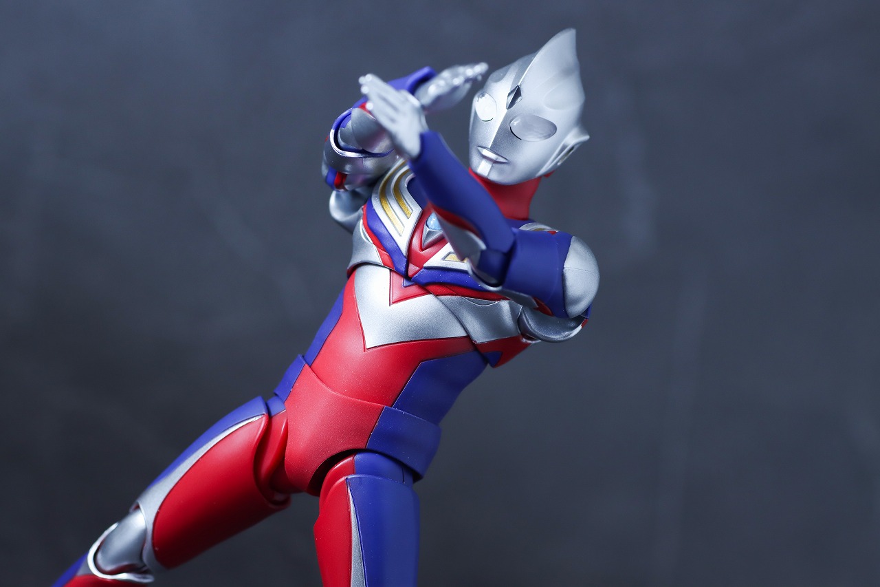 S.H.フィギュアーツ 真骨彫製法　ウルトラマンティガ マルチタイプ ウルトラの星Edition　レビュー　アクション