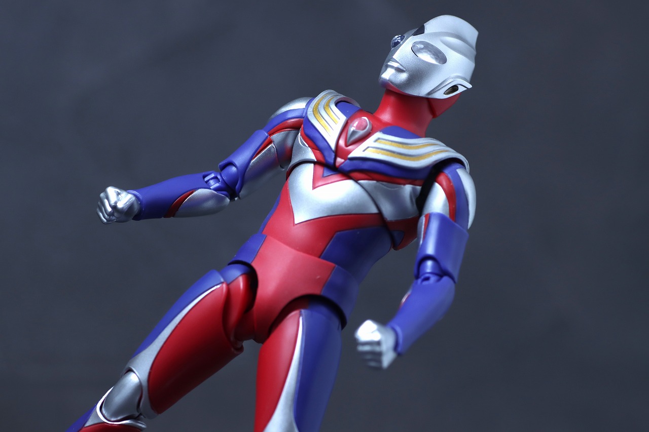 S.H.フィギュアーツ 真骨彫製法　ウルトラマンティガ マルチタイプ ウルトラの星Edition　レビュー　アクション
