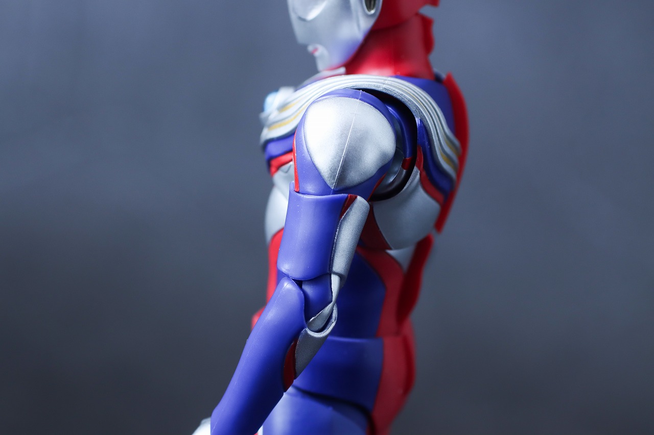 S.H.フィギュアーツ 真骨彫製法　ウルトラマンティガ マルチタイプ ウルトラの星Edition　レビュー　可動範囲
