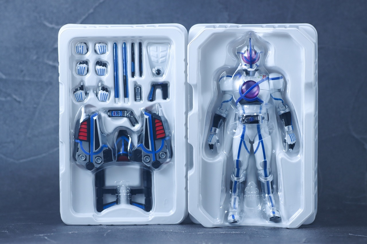 S.H.フィギュアーツ 真骨彫製法　仮面ライダーサイガ　レビュー　パッケージ