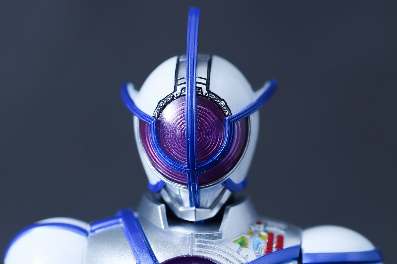 S.H.フィギュアーツ 真骨彫製法 仮面ライダーサイガ レビュー 本体