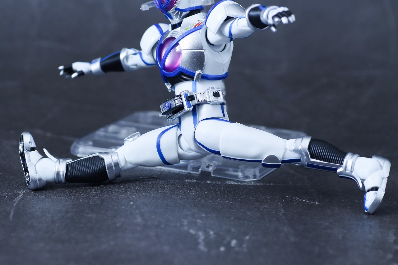 S.H.フィギュアーツ 真骨彫製法　仮面ライダーサイガ　レビュー　可動範囲