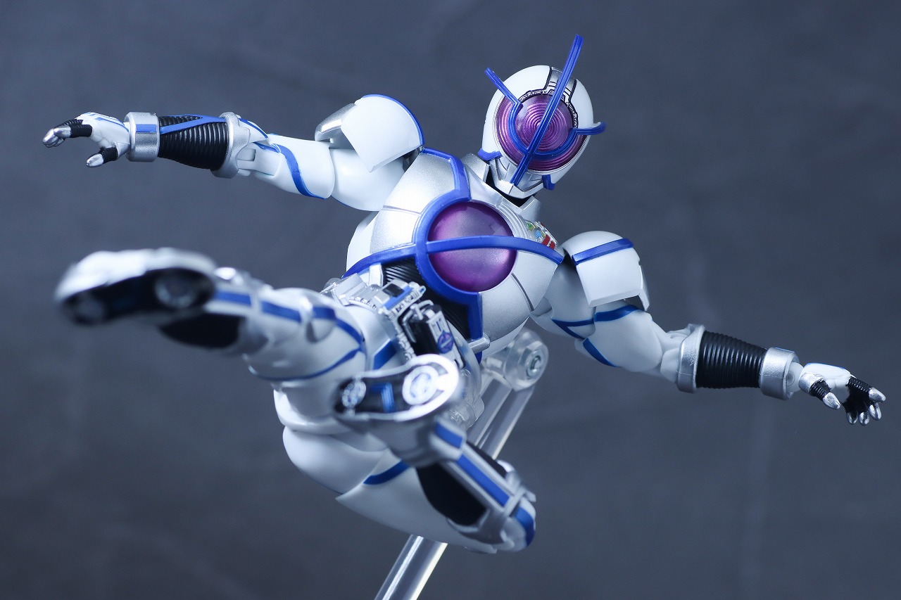 S.H.フィギュアーツ 真骨彫製法　仮面ライダーサイガ　レビュー　アクション