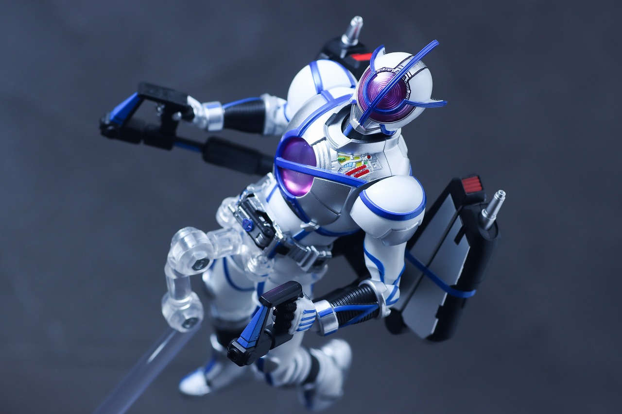 S.H.フィギュアーツ 真骨彫製法　仮面ライダーサイガ　レビュー