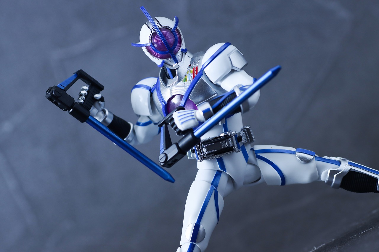 S.H.フィギュアーツ 真骨彫製法　仮面ライダーサイガ　レビュー　アクション