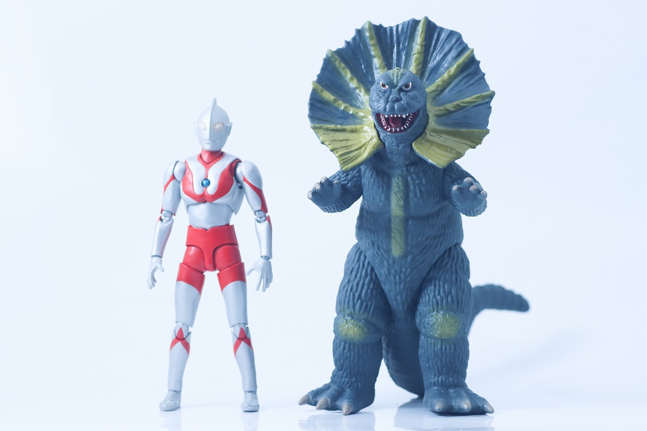 ムービーモンスターシリーズ×ウルトラ怪獣アドバンス エリ巻恐竜 ジラース　レビュー　本体　S.H.フィギュアーツ　ウルトラマン　比較