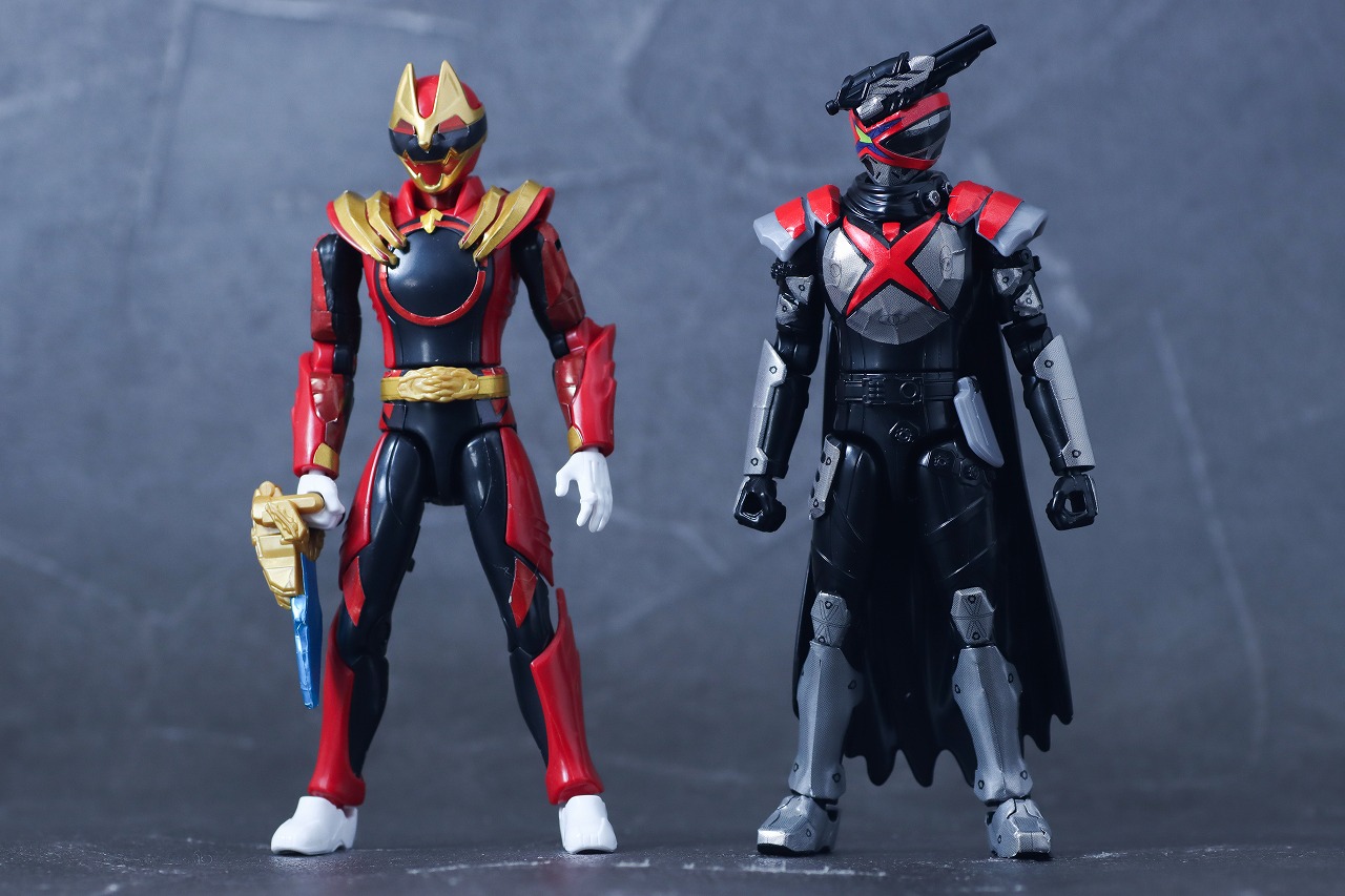 ミニプラ　テガジューン＆ダークウルフデカリバー50＆勇動 ガリュード　レビュー　本体　比較　ゴジュウウルフ