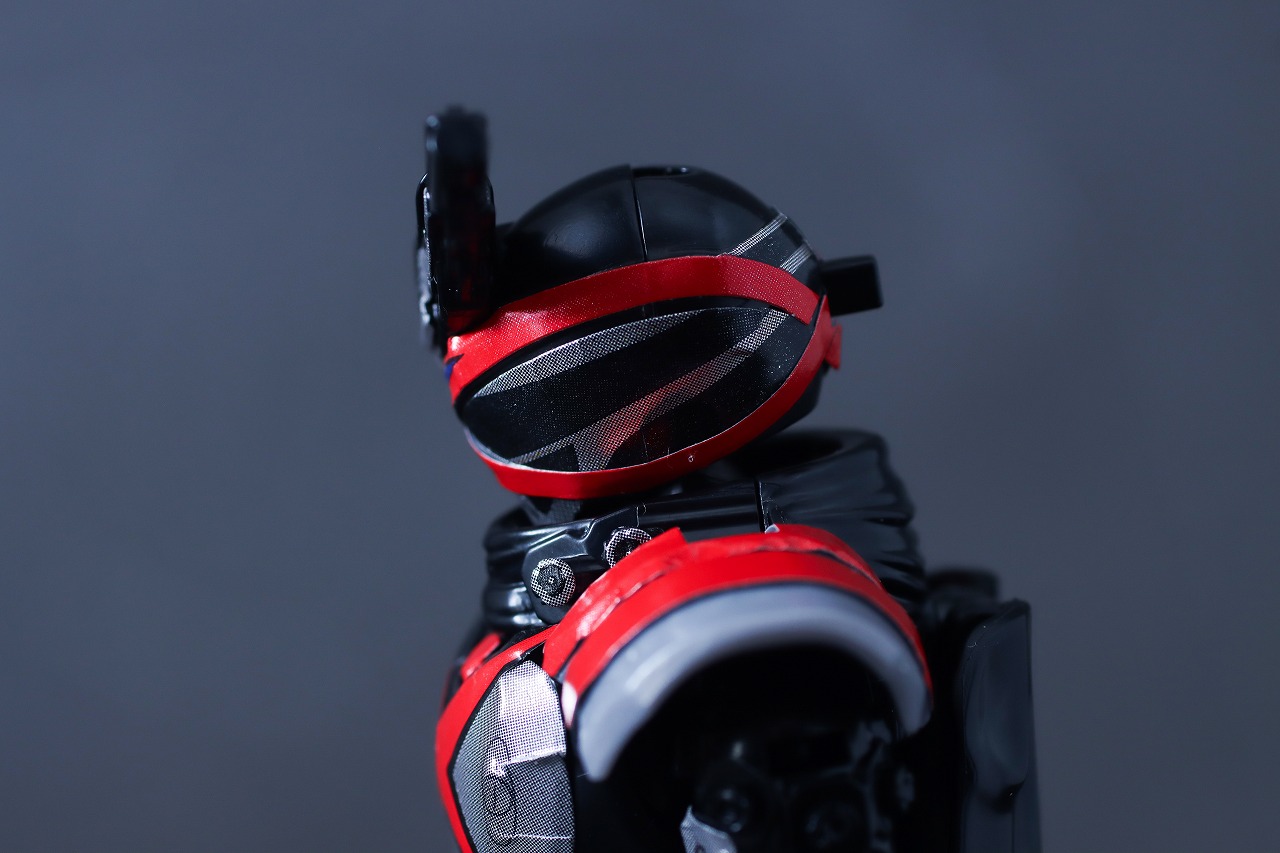 勇動　ガリュード　レビュー　可動範囲