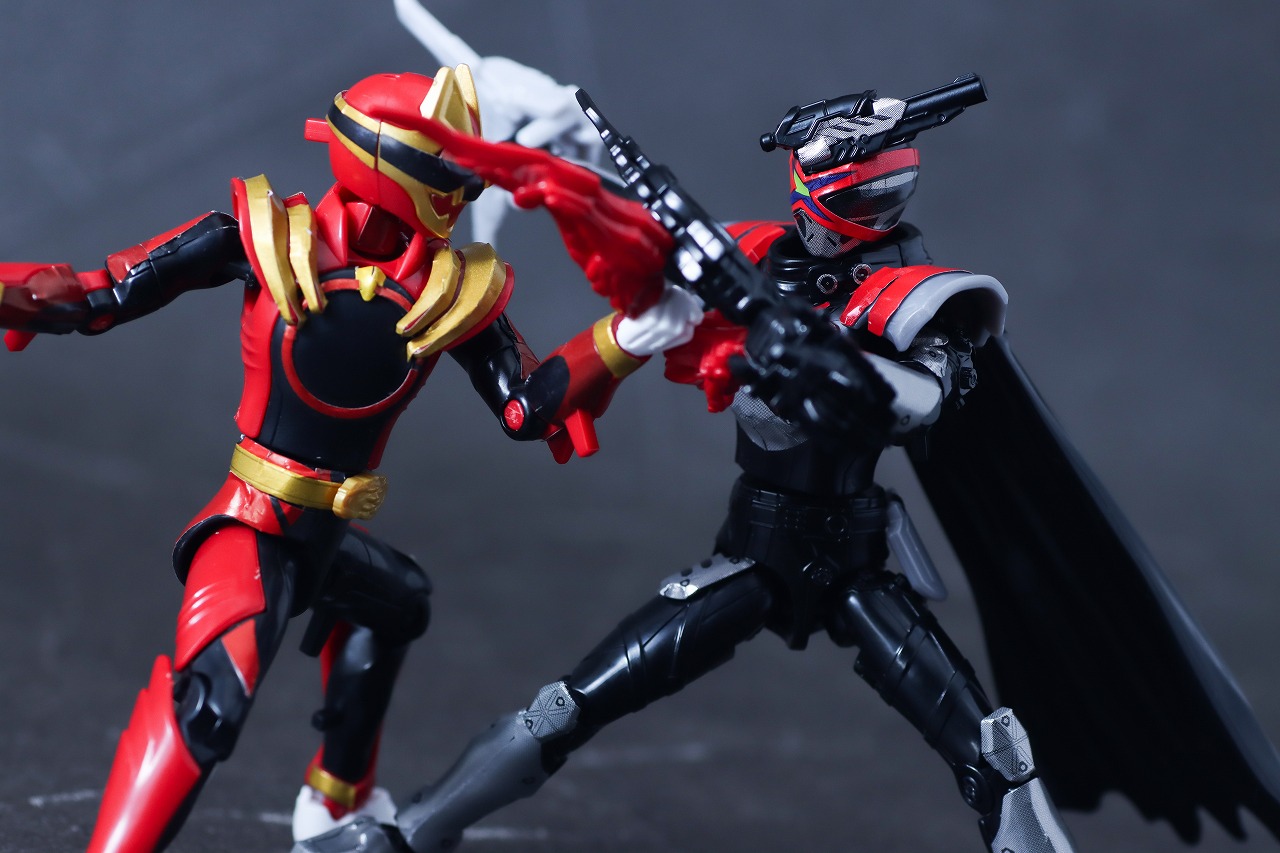 勇動　ガリュード　レビュー　アクション　ゴジュウウルフ