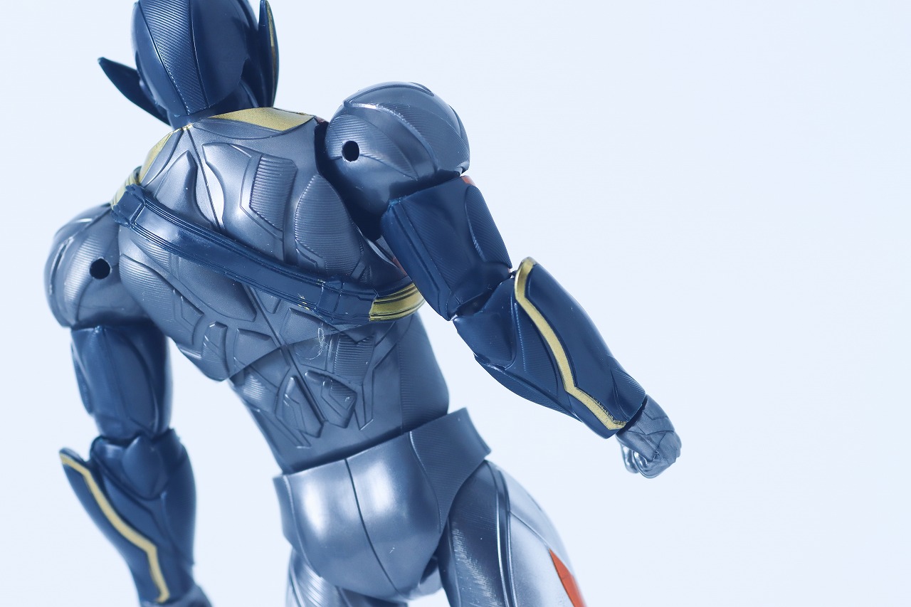 仮面ライダーアクションフィギュア　仮面ライダーゼッツ カタストロム　レビュー　本体