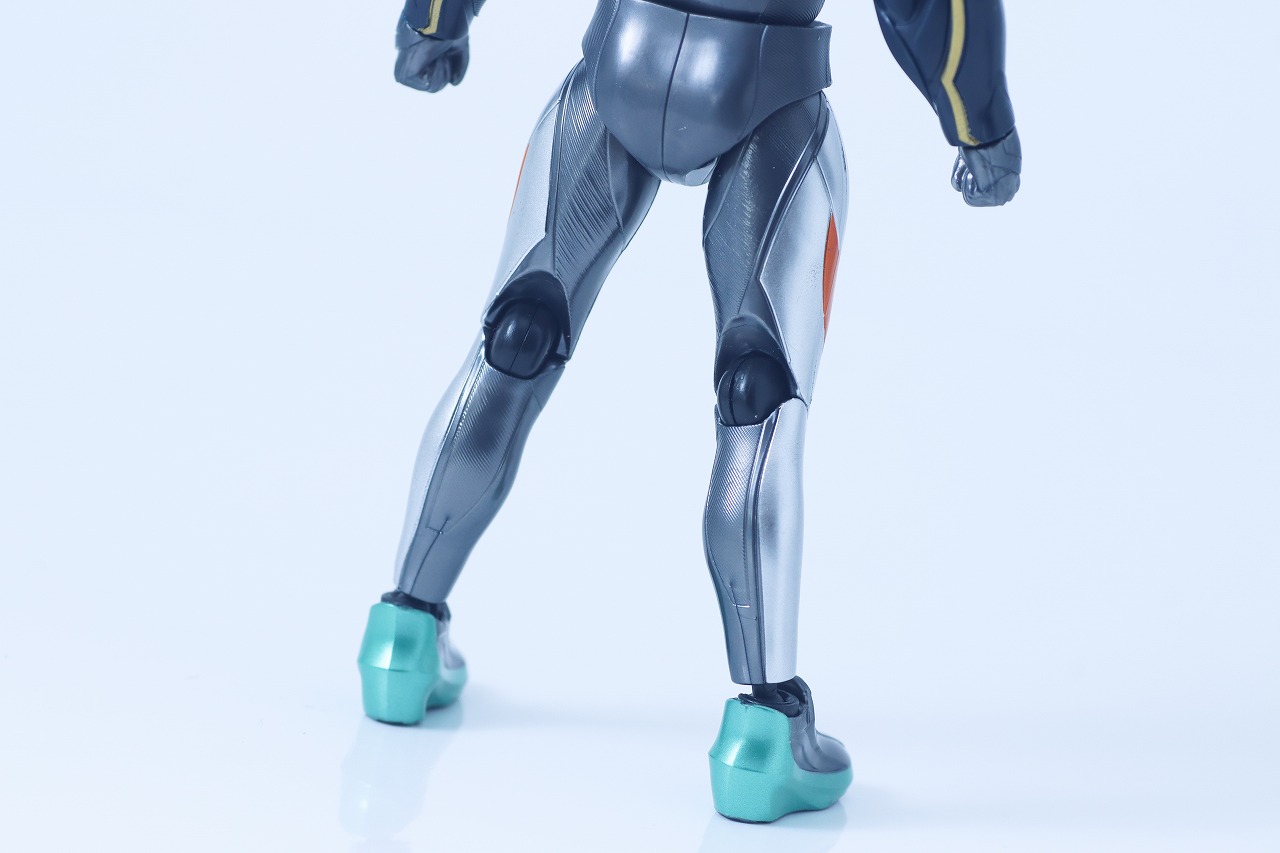 仮面ライダーアクションフィギュア　仮面ライダーゼッツ カタストロム　レビュー　本体