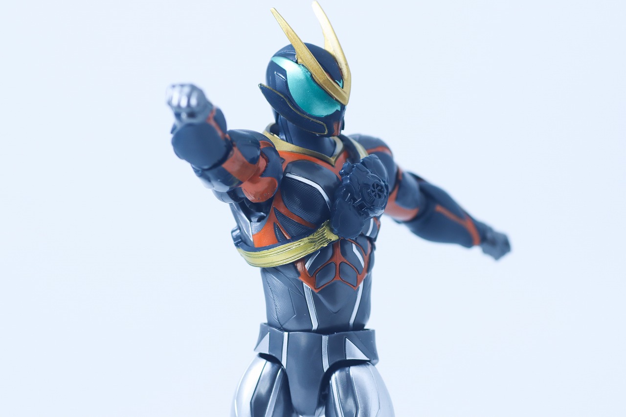 仮面ライダーアクションフィギュア　仮面ライダーゼッツ カタストロム　レビュー　可動範囲