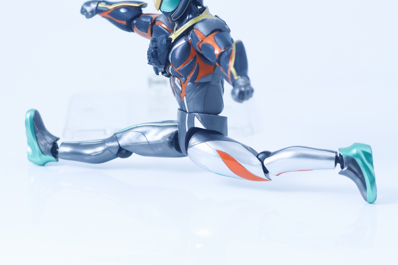 仮面ライダーアクションフィギュア　仮面ライダーゼッツ カタストロム　レビュー　可動範囲