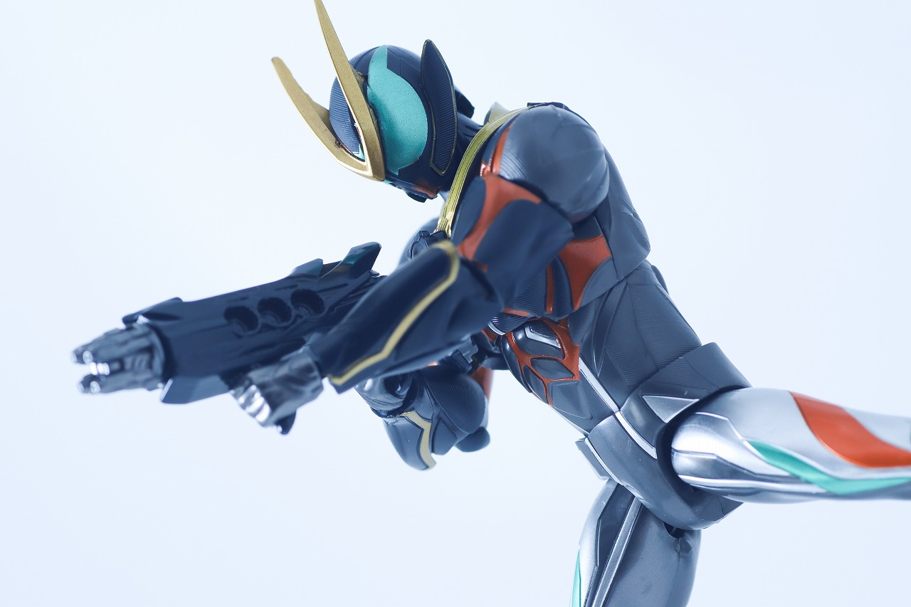 仮面ライダーアクションフィギュア　仮面ライダーゼッツ カタストロム　レビュー　アクション