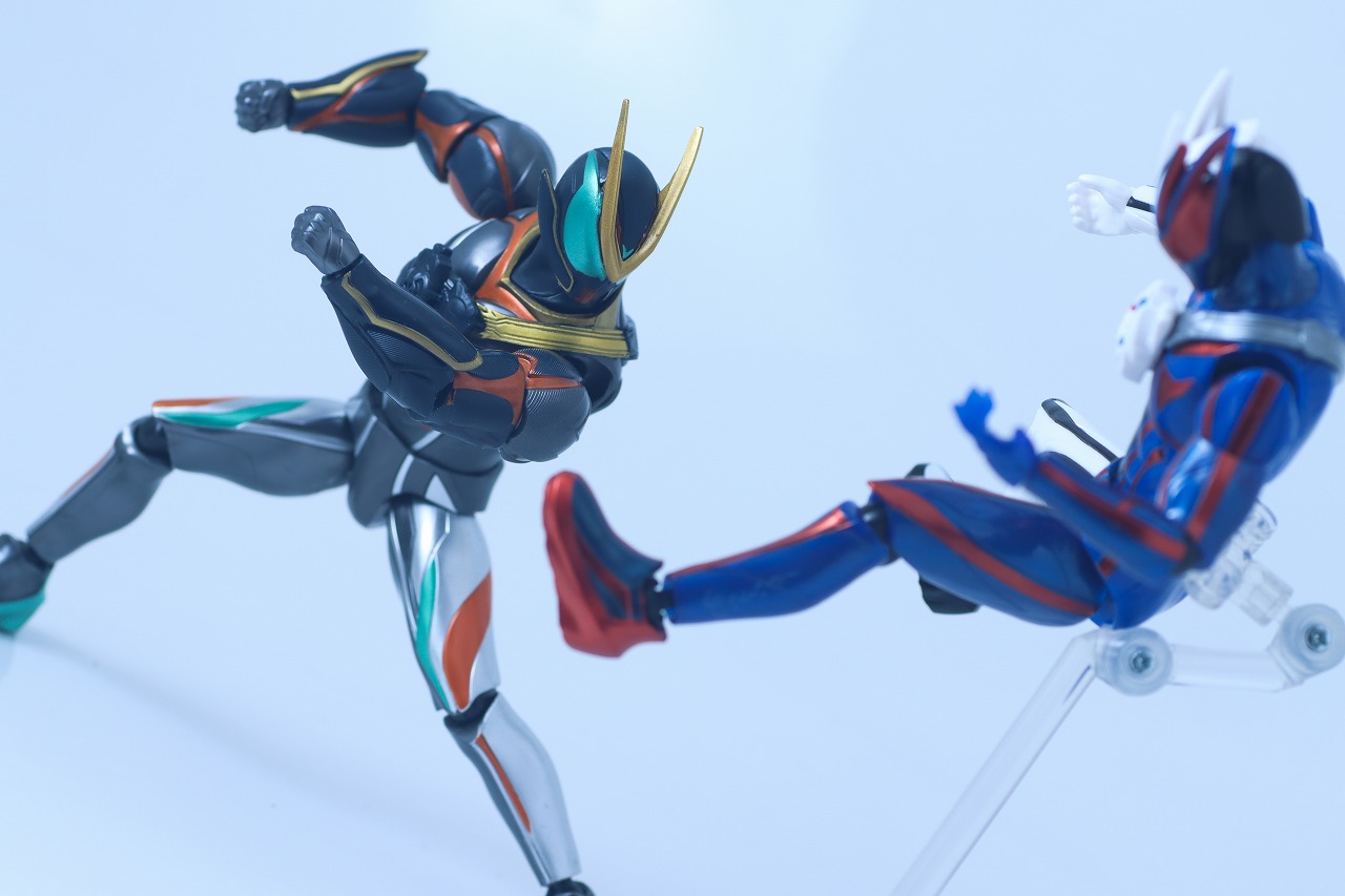 仮面ライダーアクションフィギュア　仮面ライダーゼッツ カタストロム　レビュー　アクション　仮面ライダーノクス