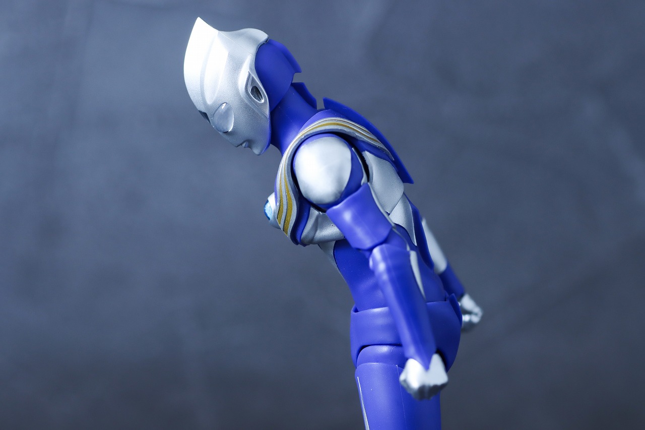 S.H.フィギュアーツ 真骨彫製法　ウルトラマンティガ スカイタイプ　レビュー　可動範囲