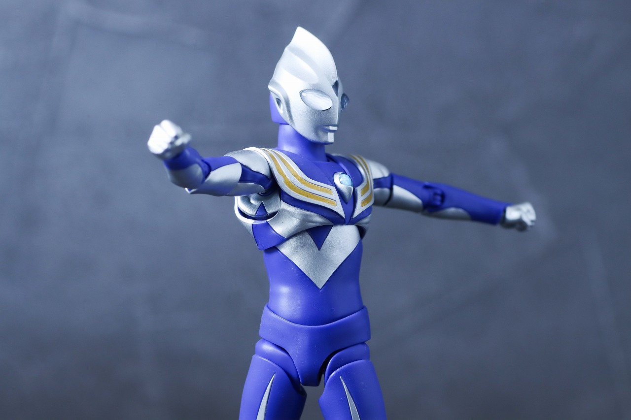 S.H.フィギュアーツ 真骨彫製法　ウルトラマンティガ スカイタイプ　レビュー　可動範囲