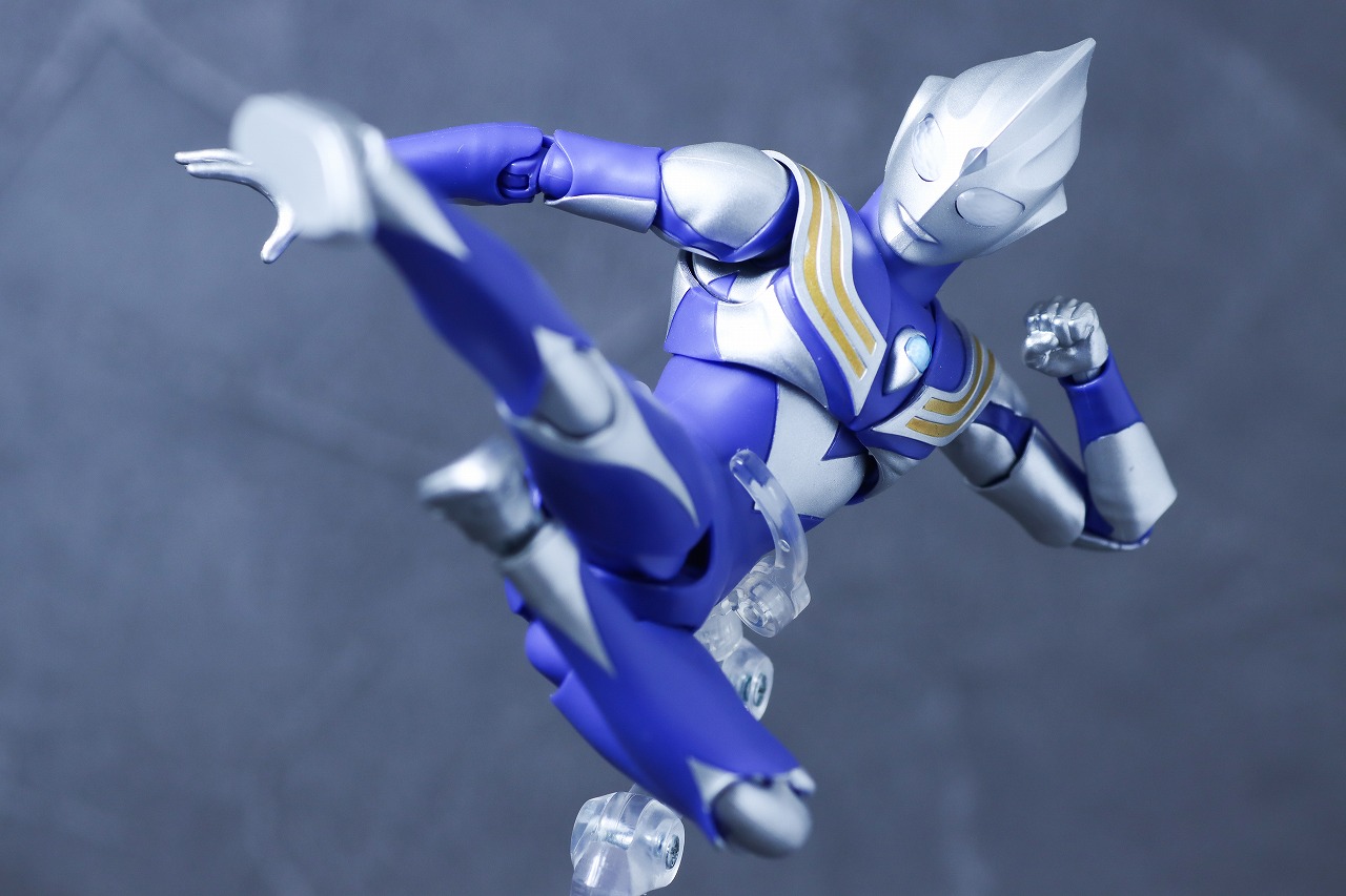 S.H.フィギュアーツ 真骨彫製法　ウルトラマンティガ スカイタイプ　レビュー　アクション