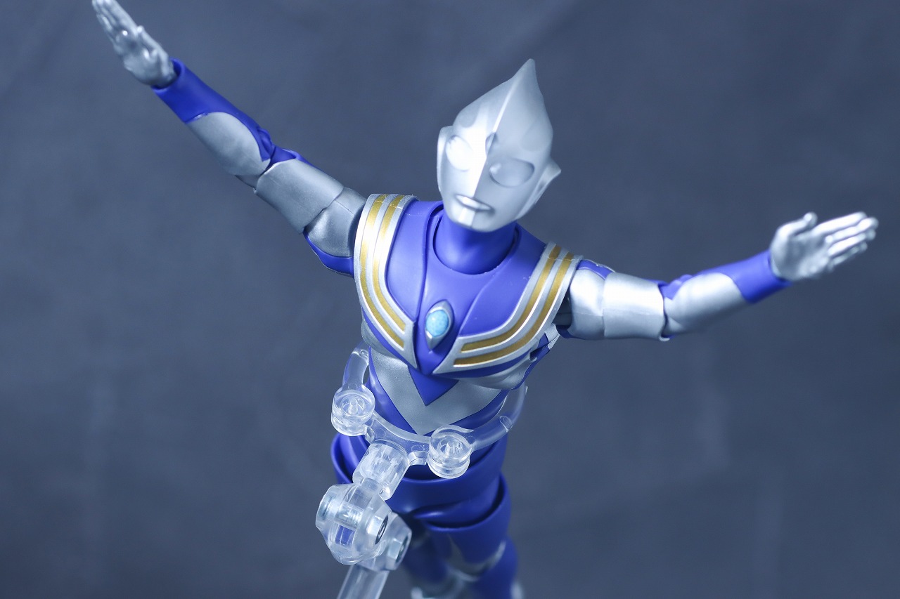 S.H.フィギュアーツ 真骨彫製法　ウルトラマンティガ スカイタイプ　レビュー　アクション