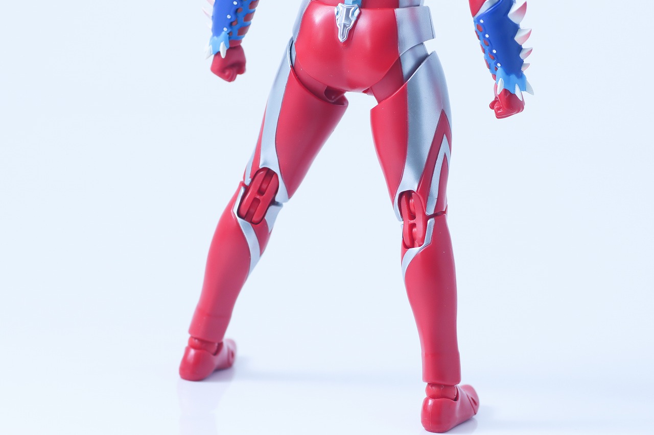 S.H.フィギュアーツ　ウルトラマンオメガ レキネスアーマー　レビュー　本体