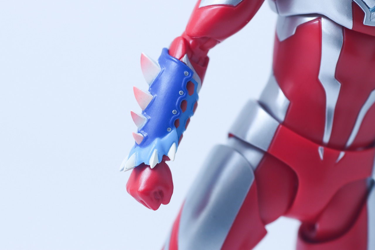 S.H.フィギュアーツ　ウルトラマンオメガ レキネスアーマー　レビュー　本体