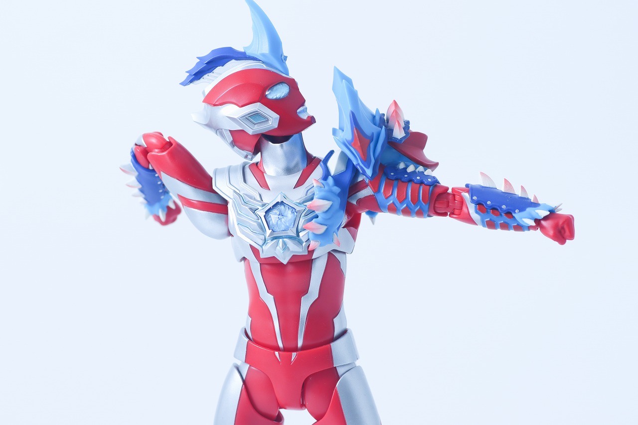 S.H.フィギュアーツ　ウルトラマンオメガ レキネスアーマー　レビュー　可動範囲