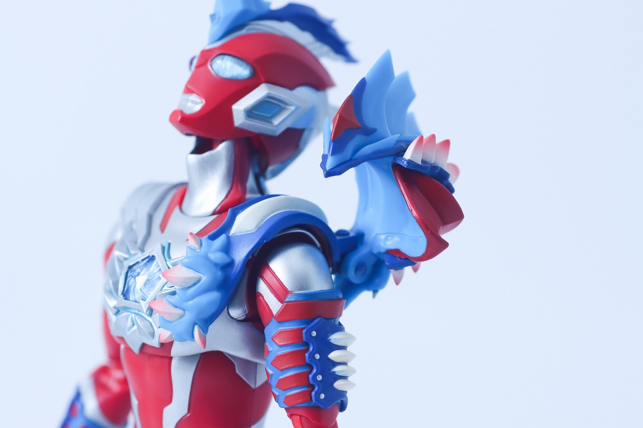 S.H.フィギュアーツ　ウルトラマンオメガ レキネスアーマー　レビュー　可動範囲