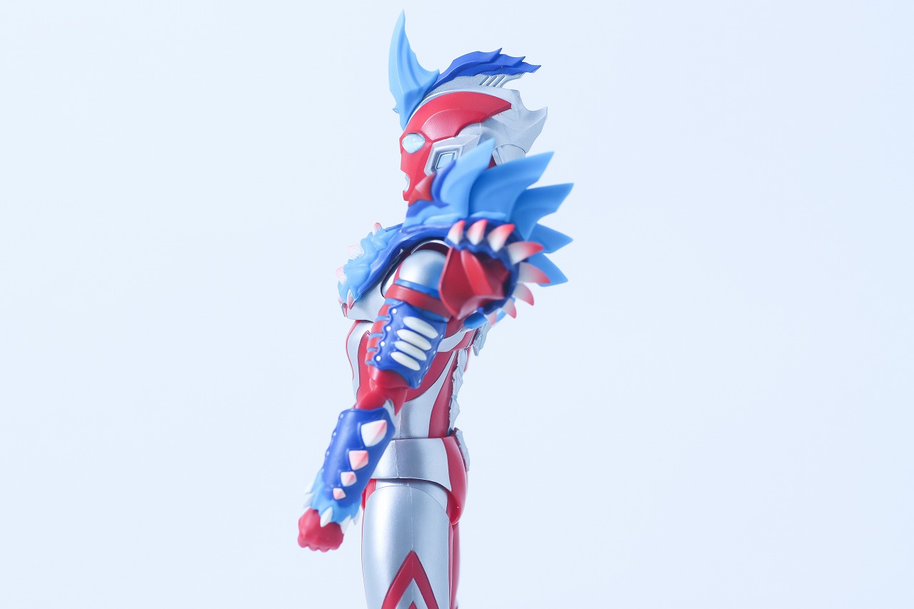 S.H.フィギュアーツ ウルトラマンオメガ レキネスアーマー レビュー 可動範囲