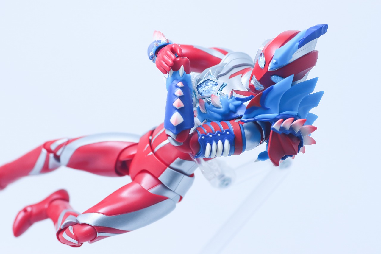 S.H.フィギュアーツ　ウルトラマンオメガ レキネスアーマー　レビュー　アクション